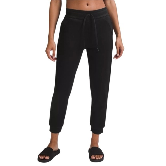 Lululemon Scuba High-Rise Jogger 7/8 Length Black Size 4 Sweats Comfy - Picture 1 of 14